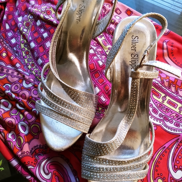 Women's shoes - Picture 1 of 2
